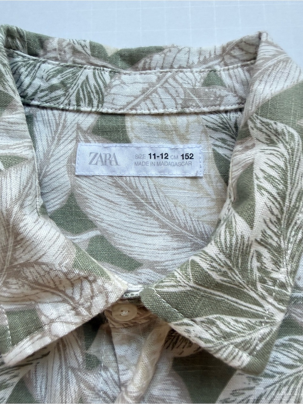 Zara Light Green Leaf Print Tropical Short-Sleeve Button Down Shirt, 11-12 - Picture 4 of 8